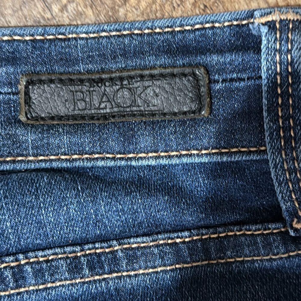 Buckle Women's Skinny Jeans - Dark Blue - Picture 5 of 9